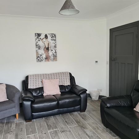 Blodfa Villa Holyhead Eksteriør bilde
