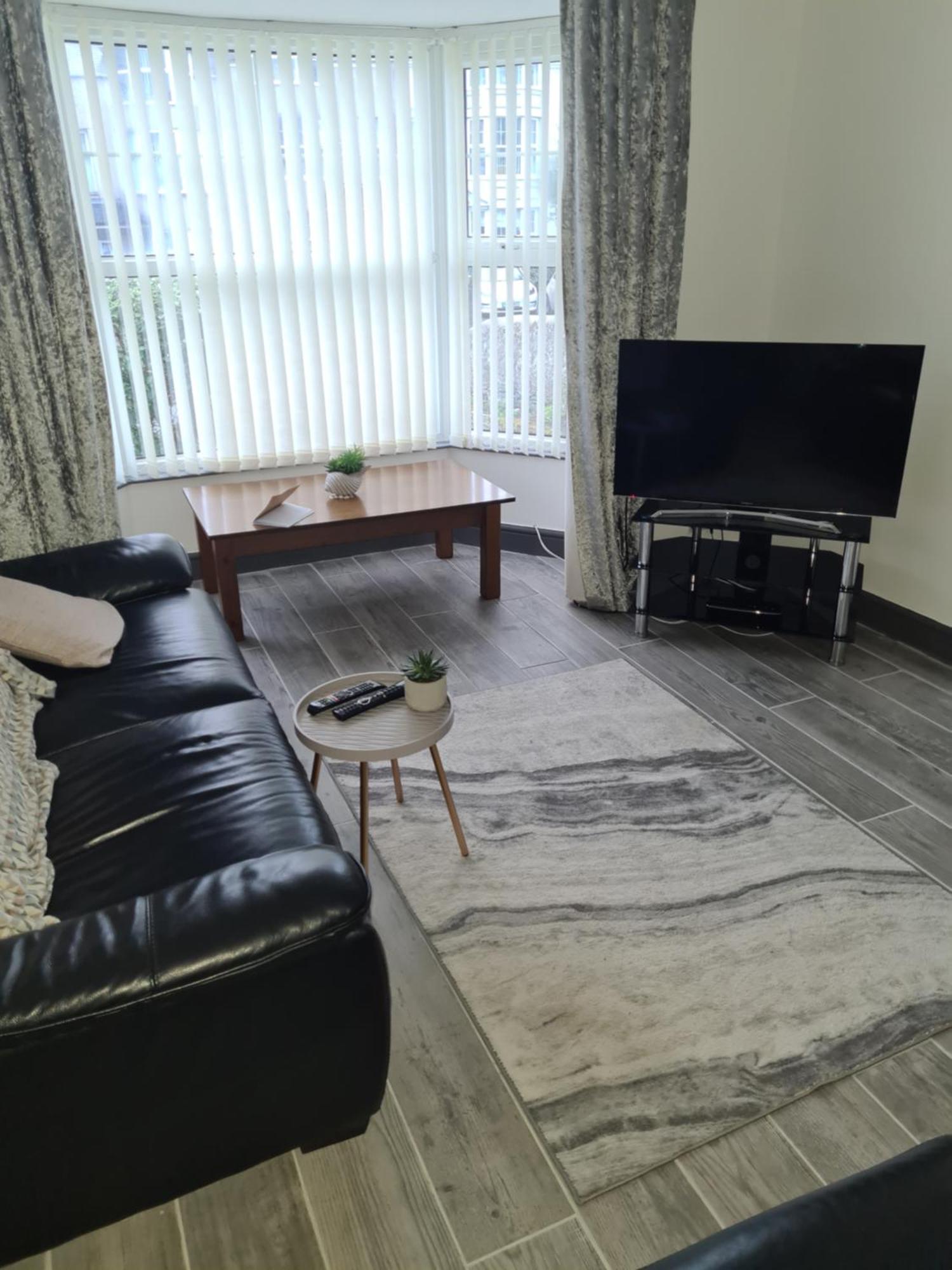 Blodfa Villa Holyhead Eksteriør bilde